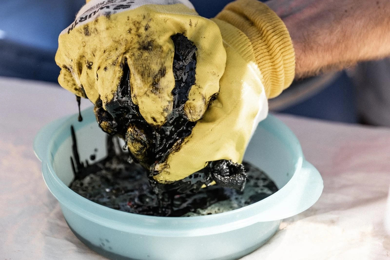 Dépollution avec cheveux recyclés